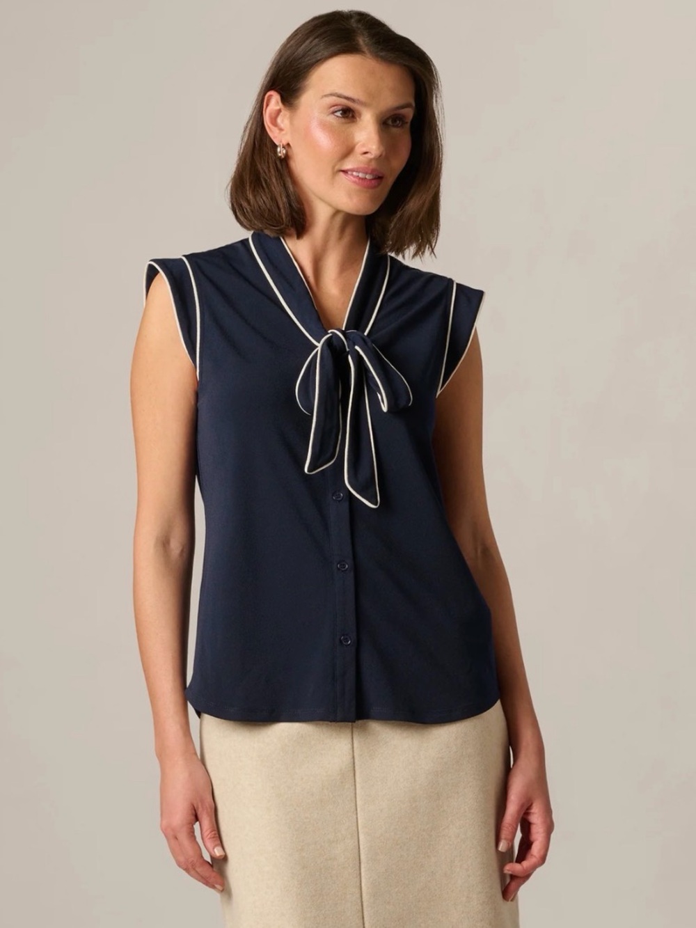 NWT Adrianna Papell Black Tipped With Ivory Tie Neck Button Up Blouse Size Small